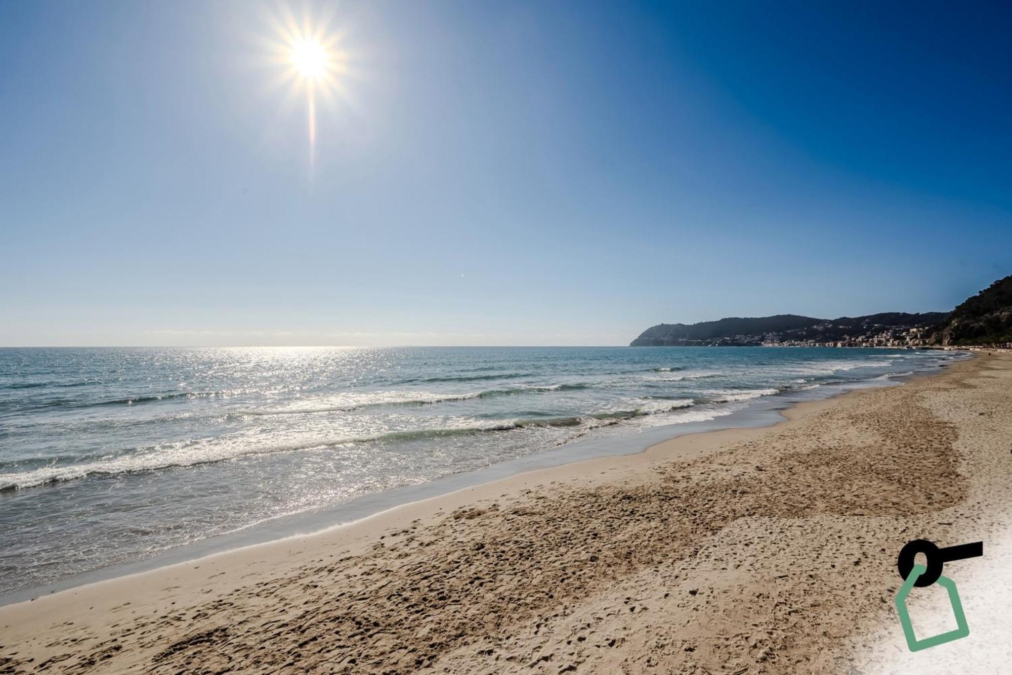 Hotiday Room Collection - Mediterranee Alassio Exterior photo