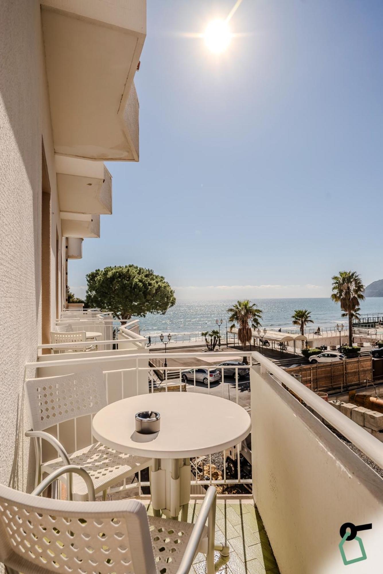Hotiday Room Collection - Mediterranee Alassio Exterior photo